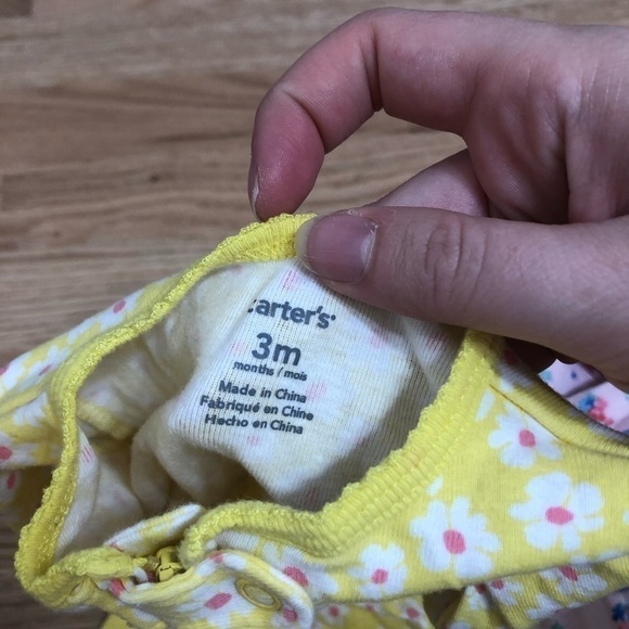 Carter’s 3 months Full Zip Sleepers Floral Pink - Picture 4 of 4